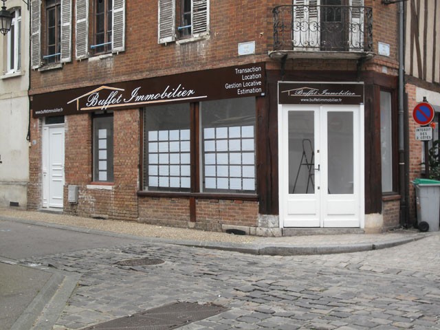 Enseignes Toles Aluminium Pliées + Tubes Alu de Renfort Enseignes Toles Aluminium Pliées + Tubes Alu de Renfort